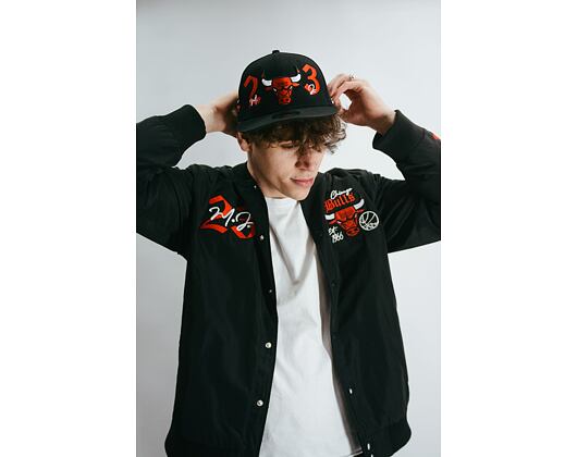 Custom Bunda New Era x Adam Wave Chicago Bulls Tribute Bomber Black / Red
