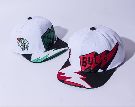 Kšiltovka Mitchell & Ness FAST TIMES SNAPBACK CHICAGO BULLS White