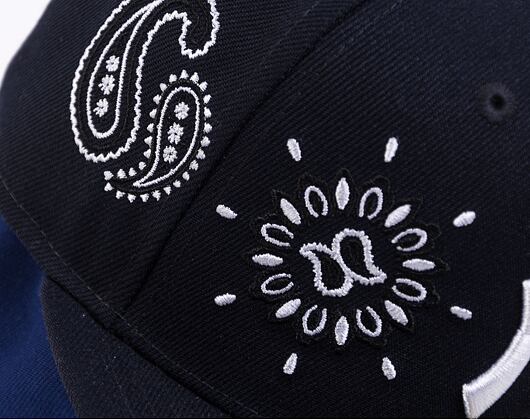 Kšiltovka New Era 59FIFTY MLB All-Over-Paisley New York Yankees Team Color / Optic White