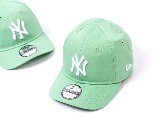 Dětská Kšiltovka New Era 9FORTY Kids MLB League Essential New York Yankees Tropical Green / White