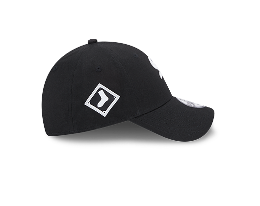 Kšiltovka New Era 9FORTY MLB Team Side Patch Chicago White Sox Black / Optic White