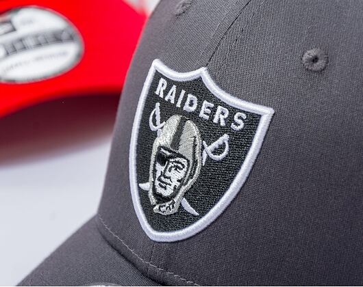 Kšiltovka New Era 39THIRTY NFL Comfort Las Vegas Raiders Graphite / Black