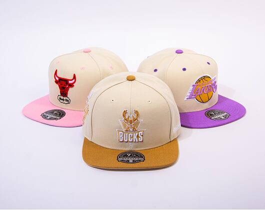 Kšiltovka Mitchell & Ness NBA Milwaukee Bucks Sandman Fitted HWC off white