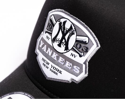 Kšiltovka New Era 9FORTY E-Frame New York Yankees Patch Black