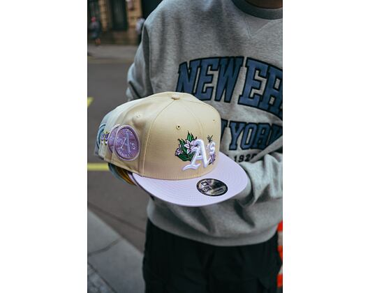 Kšiltovka New Era 9FIFTY MLB Floral Oakland Athletics Retro - Stone / Pastel Lila
