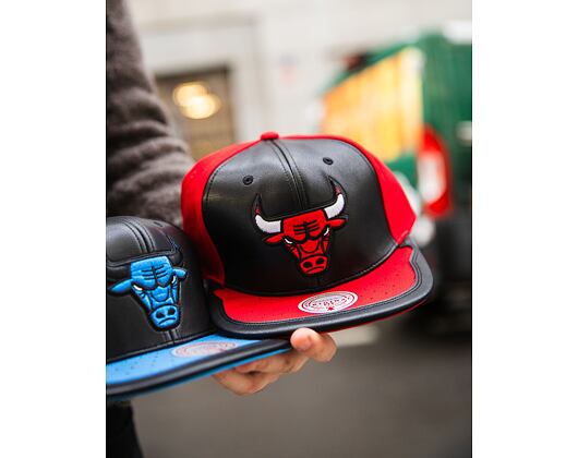 Kšiltovka Mitchell & Ness - Day One Snapback - Chicago Bulls - Black-Red