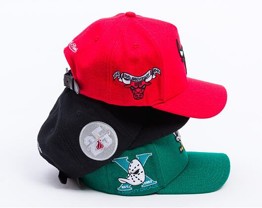 Kšiltovka Mitchell & Ness - Miami Heat - Kicking Wool Pro Strapback - Black