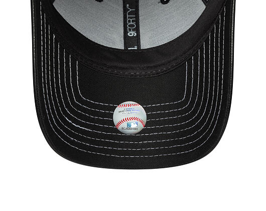 Dámská Kšiltovka New Era - MLB Contrast Stitch PU Leather 9FORTY - NY Yankees - Black / White