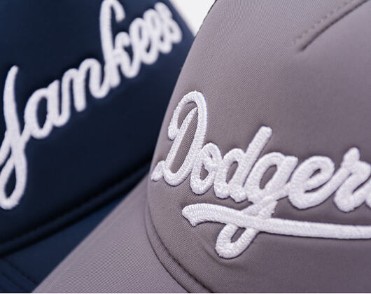 Kšiltovka New Era - MLB Foam Script 9FORTY Trucker - LA Dodgers - Graphite