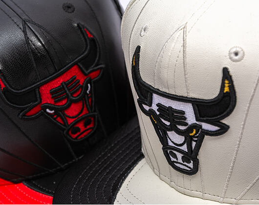 Kšiltovka Mitchell & Ness - NBA Day 12  Bulls - Chicago Bulls - White-Black