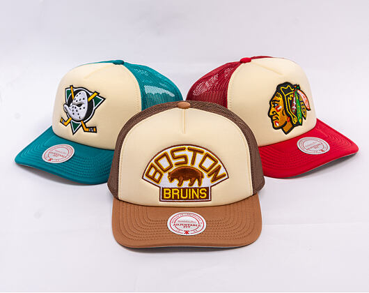 Kšiltovka Mitchell & Ness - NHL Vintage Block Trucker - Boston Bruins - Cream