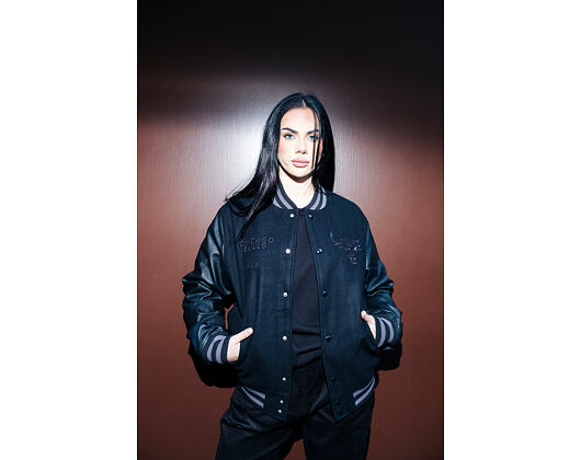 Bunda New Era - NBA Tonal Patch Varsity - Chicago Bulls - Black