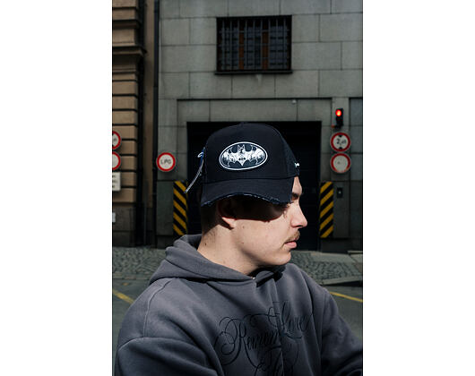 Kšiltovka Capslab - DC Comics Trucker - Batman