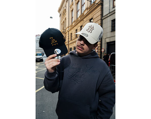 Kšiltovka New Era - MLB Outline 9FORTY Trucker - NY Yankees - Cream