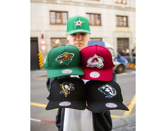 Kšiltovka Mitchell & Ness - Colorado Avalanche - Evergreen Trucker - Maroon