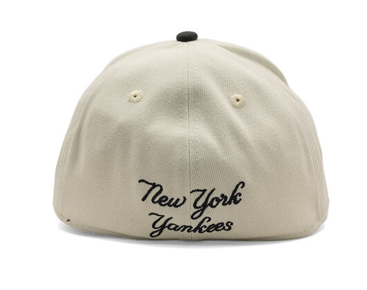 Kšiltovka New Era - MLB "2 Tone" 39THIRTY - NY Yankees - Chrome White / Steel