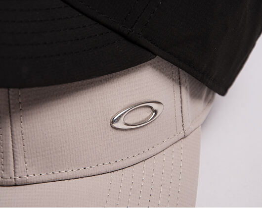 Kšiltovka Oakley - Essential Metal Cap 25.0 - Blackout