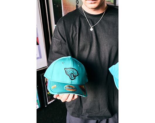 Kšiltovka New Era - NFL 2026 Sideline 9SEVENTY Stretch-Snap - Jacksonville Jaguars - Team Color