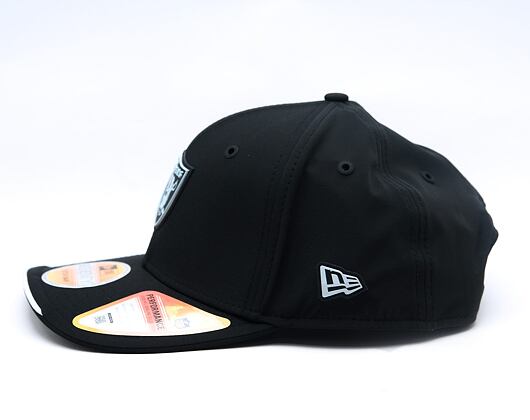 Kšiltovka New Era - NFL 2026 Sideline 9SEVENTY Stretch-Snap - Las Vegas Raiders - Team Color