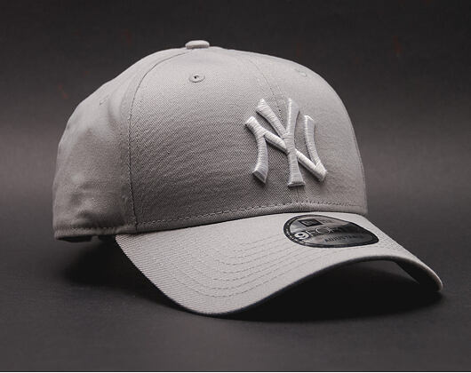 Kšiltovka New Era - MLB Essential 9FORTY - NY Yankees - Gray / White