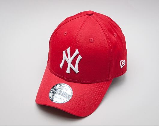 Kšiltovka New Era - MLB Essential 39THIRTY - NY Yankees - Scarlet