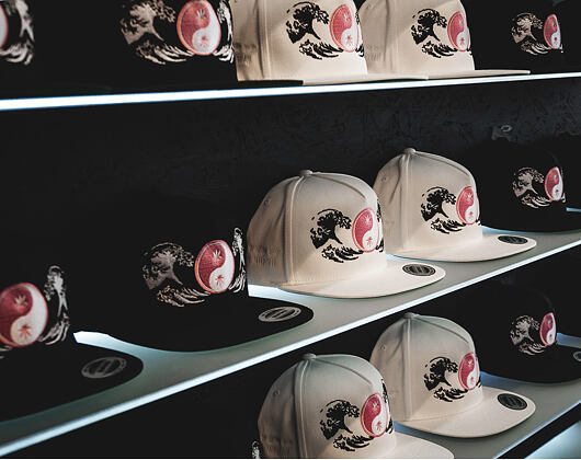 Kšiltovka Under Native Wavy Native Swish Snapback Black