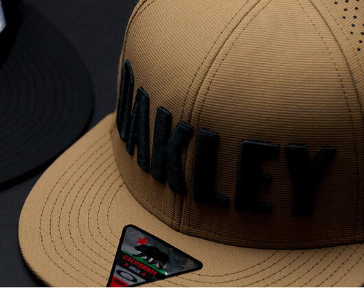 Kšiltovka Oakley Perf Hat Blackout Snapback