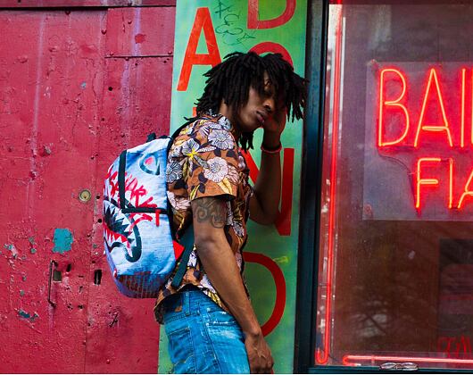 Batoh Sprayground Shark Eat Shark