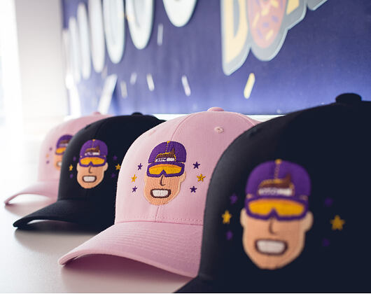 Kšiltovka Donuter Frajer Trucker Black Snapback