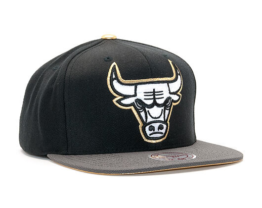 Kšiltovka Mitchell & Ness Gold Tip SB NBA Chicago Bulls Black/Gold Snapback