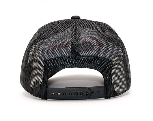 Kšiltovka Ari Ink Tattoo Crown Badge Trucker Black Snapback
