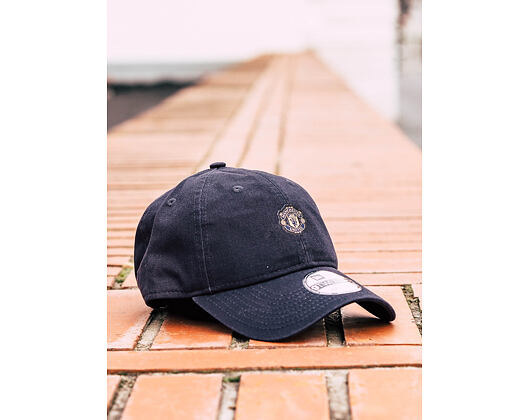 Kšiltovka New Era 9TWENTY Manchester United FC Washed SP19 Dark Navy Strapback