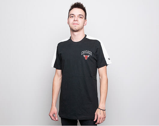 Triko New Era Arch Wordmark Chicago Bulls Black