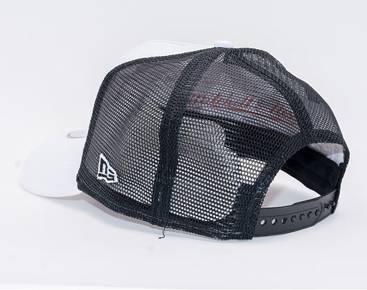 Kšiltovka New Era 9FORTY Trucker Essential