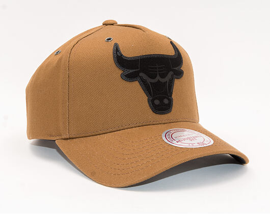 Kšiltovka Mitchell & Ness Chicago Bulls 611 Trek Tan