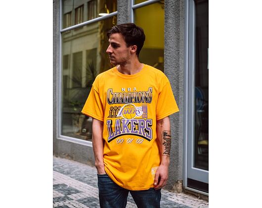 Triko Mitchell & Ness Los Angeles Lakers 3x Champions Tee Yellow