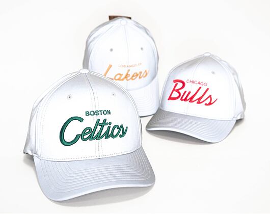 Kšiltovka Mitchell & Ness INTL844 Boston Celtics Reflective Script 110 Snapback