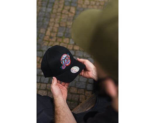 Kšiltovka Mitchell & Ness Utah Jazz 537 Team Logo High Crown Black