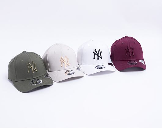 Kšiltovka New Era 9FIFTY MLB League Essential Stretch-Snap New York Yankees Snapback Maroon / Maroon
