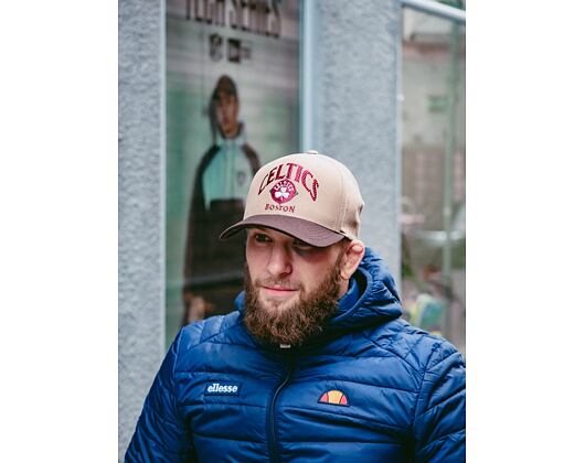 Kšiltovka Mitchell & Ness INTL849 Boston Celtics Embrace 110 Snapback