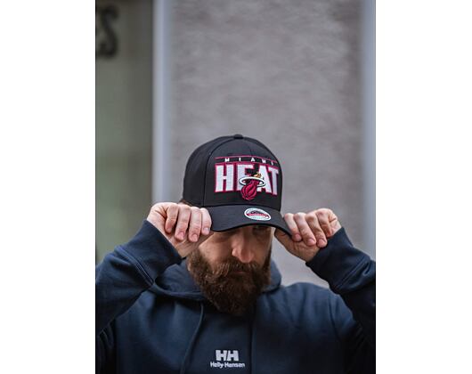 Kšiltovka Mitchell & Ness Miami Heat Redline Billboard Black