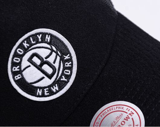 Kšiltovka Mitchell & Ness Brooklyn Nets Winter Trucker Black