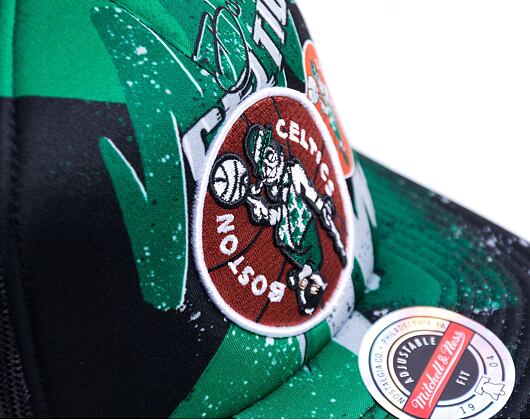 Kšiltovka Mitchell & Ness Hyper Trucker Snapback HWC Boston Celtics Black