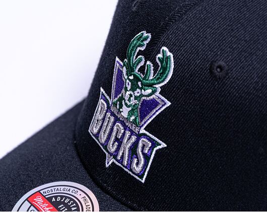 Kšiltovka Mitchell & Ness Classic Red Snapback Milwaukee Bucks Black