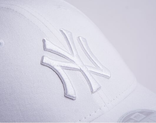 Dámská Kšiltovka New Era - MLB Essential 9FORTY - NY Yankees - White