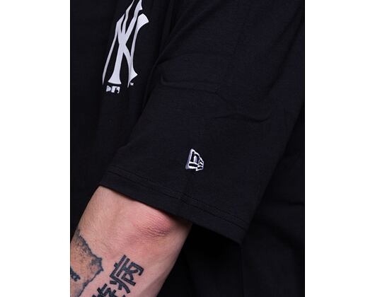 Triko New Era MLB Floral Graphic Flowers Oversized Tee New York Yankees Black / Optic White