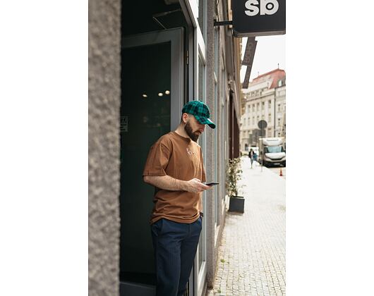 Triko Karl Kani Small Signature Essential Tee brown