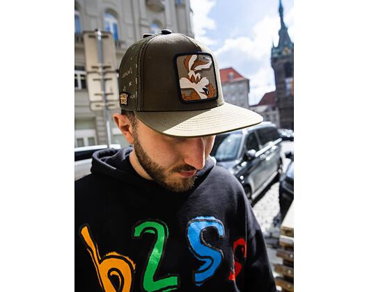 Kšiltovka Capslab Looney Tunes - Wile E. Coyote Flat Trucker Olive