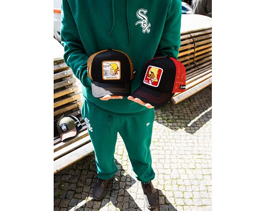 Kšiltovka Capslab Speedy Gonzales - Speedy Gonzales Trucker Black / Burgundy