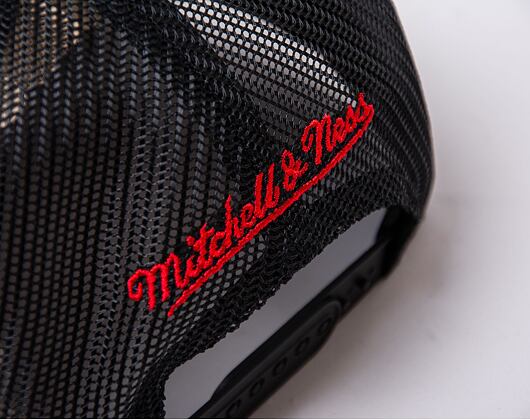 Kšiltovka Mitchell & Ness NHL Gold Leaf Trucker Blackhawks Black